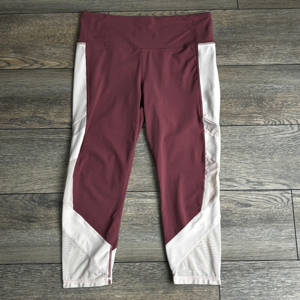 Athleta Exhale Berry Pink Mesh Capri Leggings Sz Large